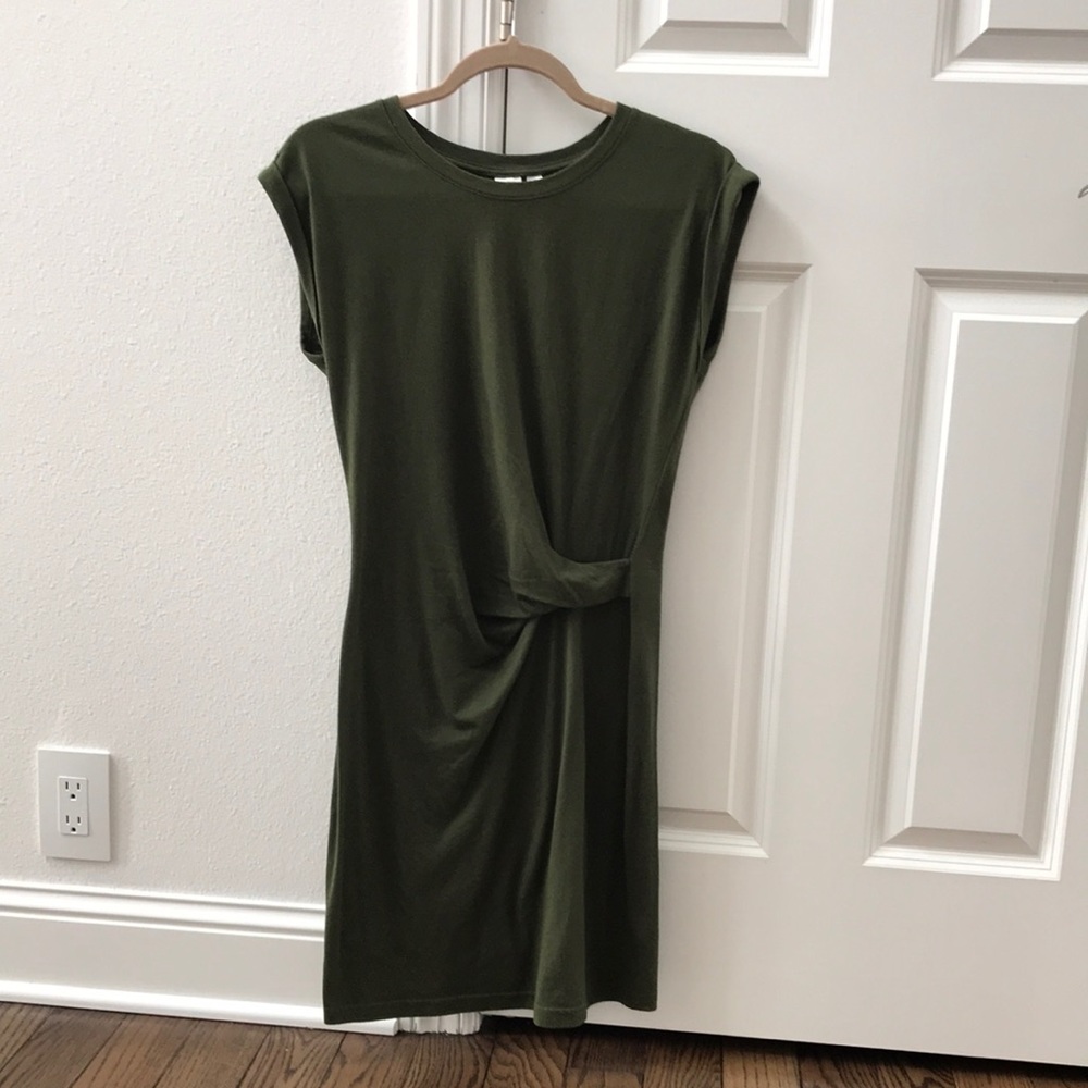 Gap army green t- shirt dress. XS.